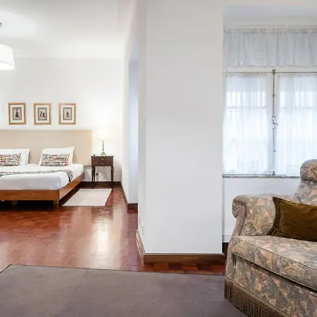 Office Suits In Flores By D&s 3*