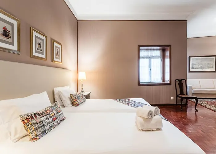 Office Suits In Flores By D&s Vendégház Porto