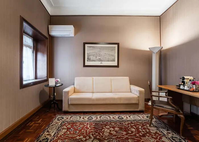 Office Suits In Flores By D&s Vendégház Porto