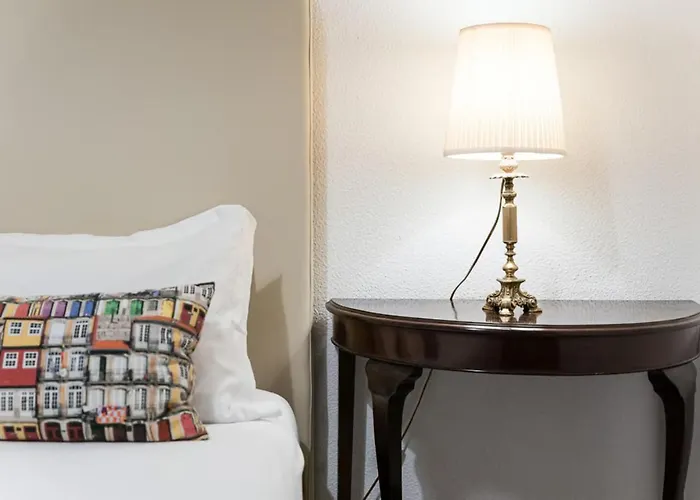 Vendégház Office Suits In Flores By D&s