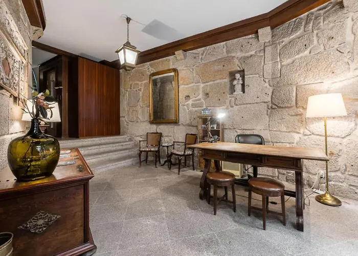 Vendégház Office Suits In Flores By D&s