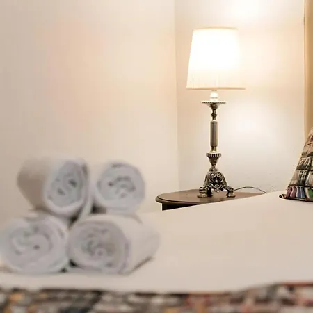 Office Suits In Flores By D&s Guest house 3*