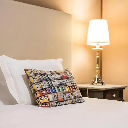 Office Suits In Flores By D&s Guest house 3*