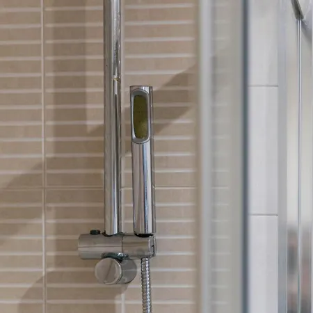 Office Suits In Flores By D&s بيت ضيافة