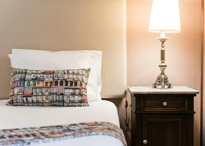 Office Suits In Flores By D&s Pensionat