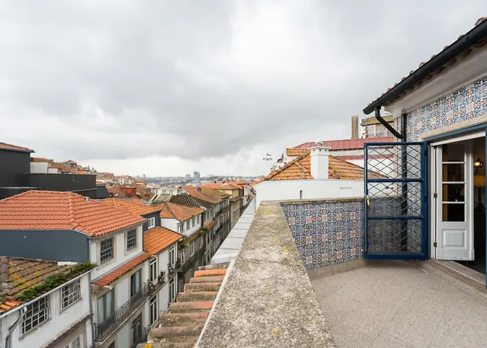 Office Suits In Flores By D&s Pensionat