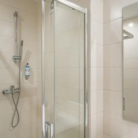 Affittacamere Office Suits In Flores By D&s Oporto