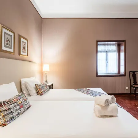 Office Suits In Flores By D&s Pensionat Oporto