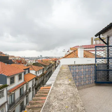 Office Suits In Flores By D&s Pensionat