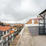 Office Suits In Flores By D&s 게스트하우스